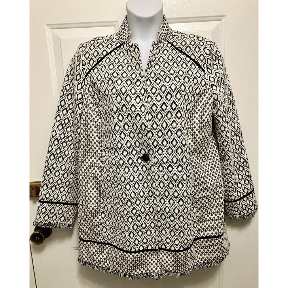 CHICOS Women’s Size 3 XL Black‎ Ivory Print Gold Trim Coat Jacket Raw Hem